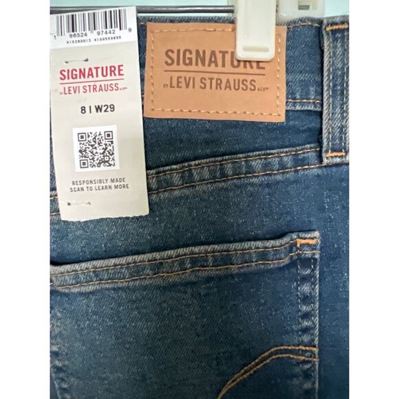 Levi Strauss NWT High-Rise 3” comfort stretch Vintage Inspired shorts Size 8 - Picture 4 of 13